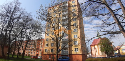Byt 3+1, balkon, OV, 66 m2, 9NP, výtah, ul. Růžové náměstí, Sokolov. - Fotka 2