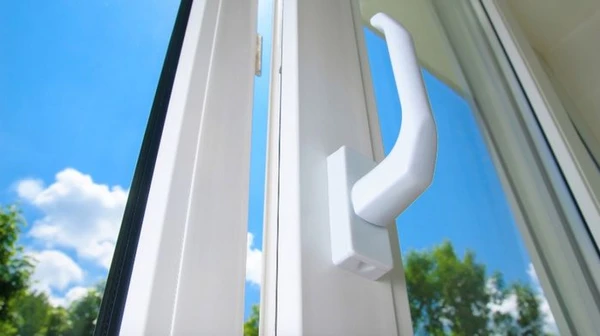 Kje zamenjati okna Yakisni in elegantna okna v mestu Dnipro?